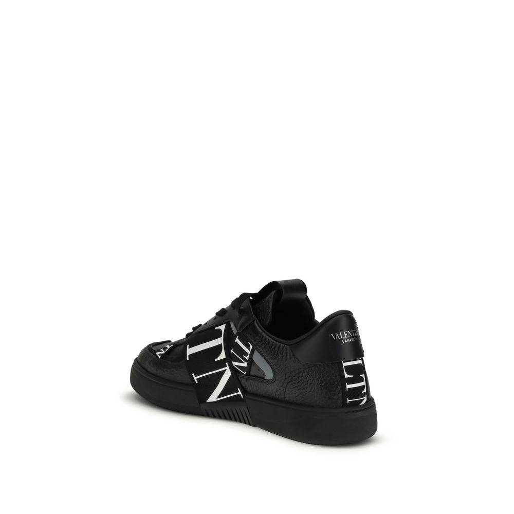 VL7N Low-Top Sneakers in Black Calf Suede