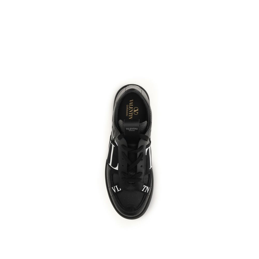 VL7N Low-Top Sneakers in Black Calf Suede